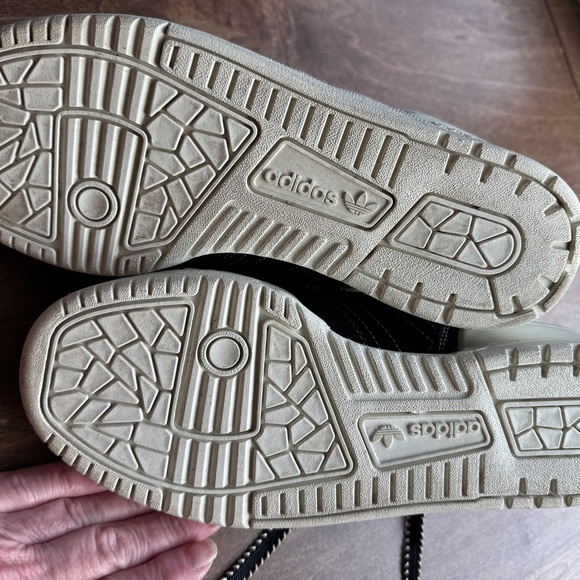 Adidas Rivalry Low - Picture 12 of 12